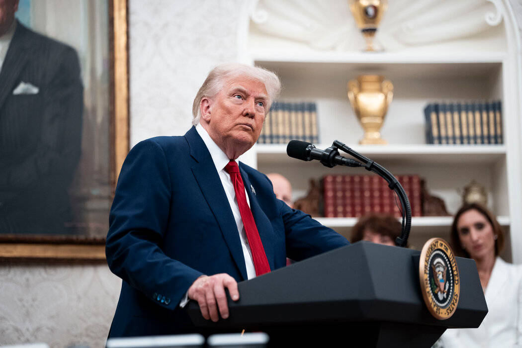 皇冠信用盘在线开户
_特朗普签署公告：禁止12国旅客入境美国