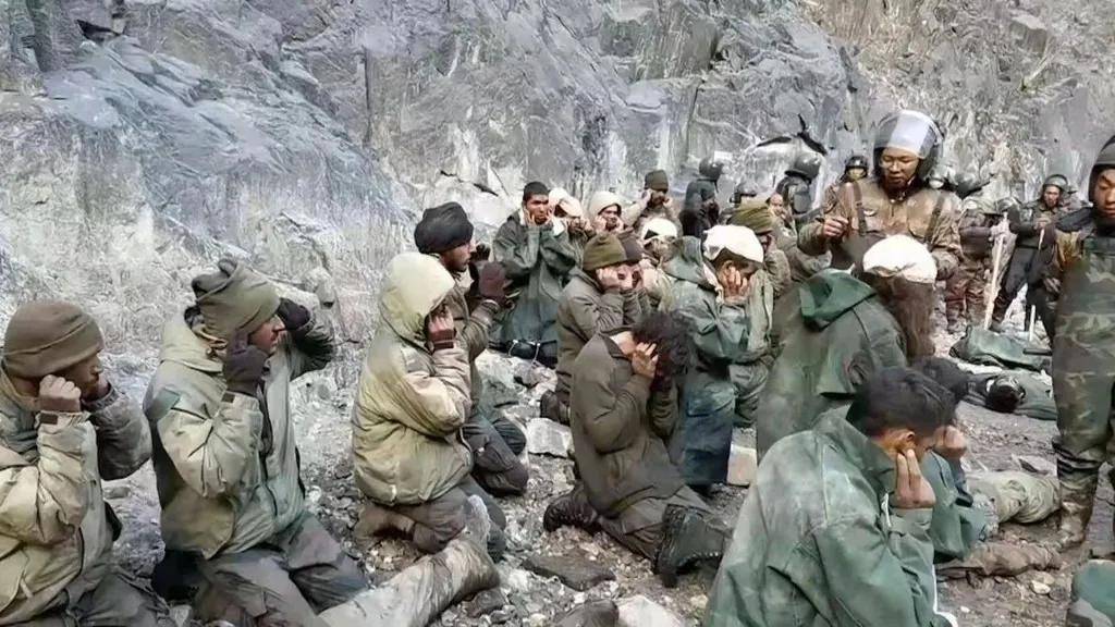 皇冠信用网怎么申请
_近日曝光!被印军包围皇冠信用网怎么申请
,两名落单解放军嘴咬手雷,誓死不当俘虏