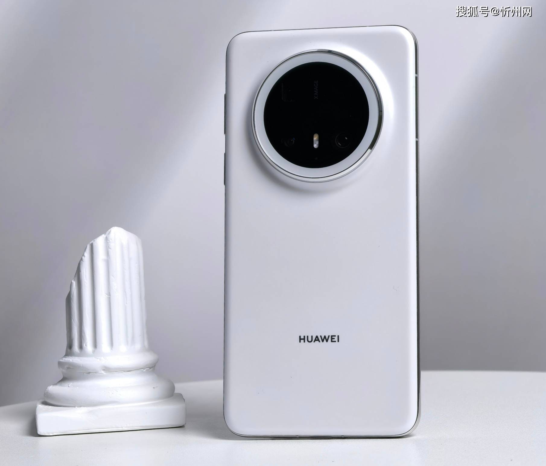 新2网址_为什么有人宁愿买华为Mate 70 Pro优享版新2网址,也不买iPhone 16 Pro?