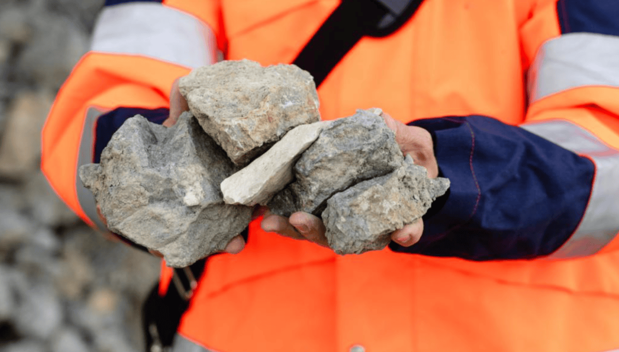 足球比赛外围买球网站
_特朗普自知事态严重足球比赛外围买球网站
，喊话中国7天内见一面，外交部打开天窗说亮话