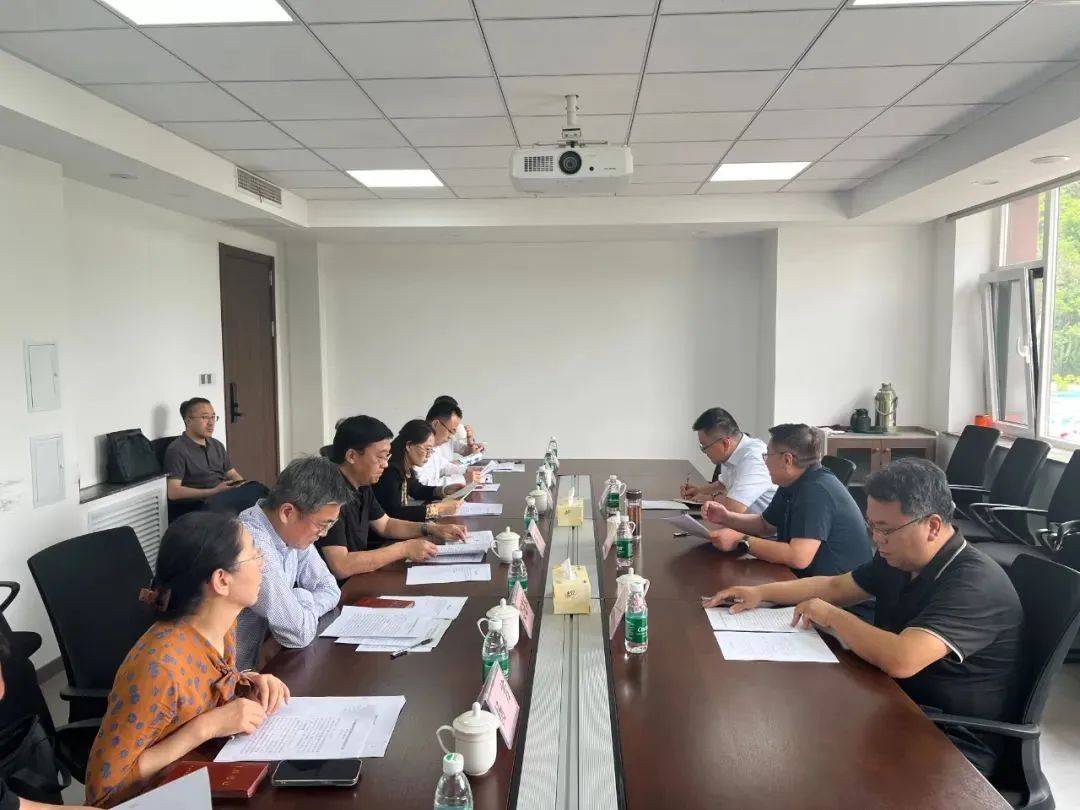 皇冠信用網开户
_山东省海洋局党组书记、局长王仁堂一行到威海市调研