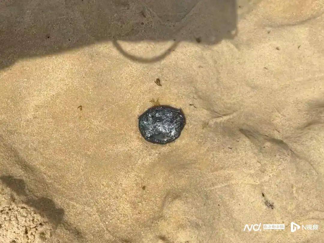 皇冠登3管理出租
_“擦都擦不掉”！多名网友反映深圳大梅沙现黑色油污皇冠登3管理出租
，味道刺鼻！官方回应