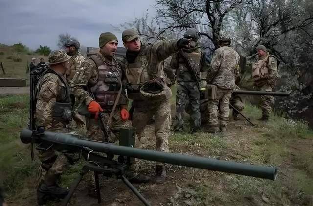 皇冠信用网足球代理
_真炸出了蘑菇云了!俄军疯狂报复袭击皇冠信用网足球代理
,乌军手中的牌已被全部烧光