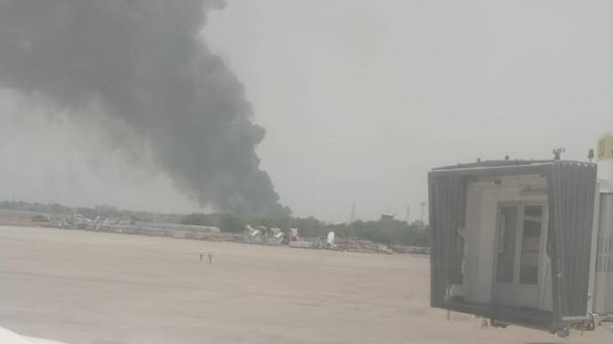 体育皇冠信用盘
_一架客机在印度坠毁 机上载有242人