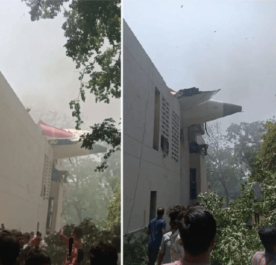 皇冠信用网出租足球
_唐驳虎:印度波音787坠毁皇冠信用网出租足球
,可能是副驾犯的低级错误