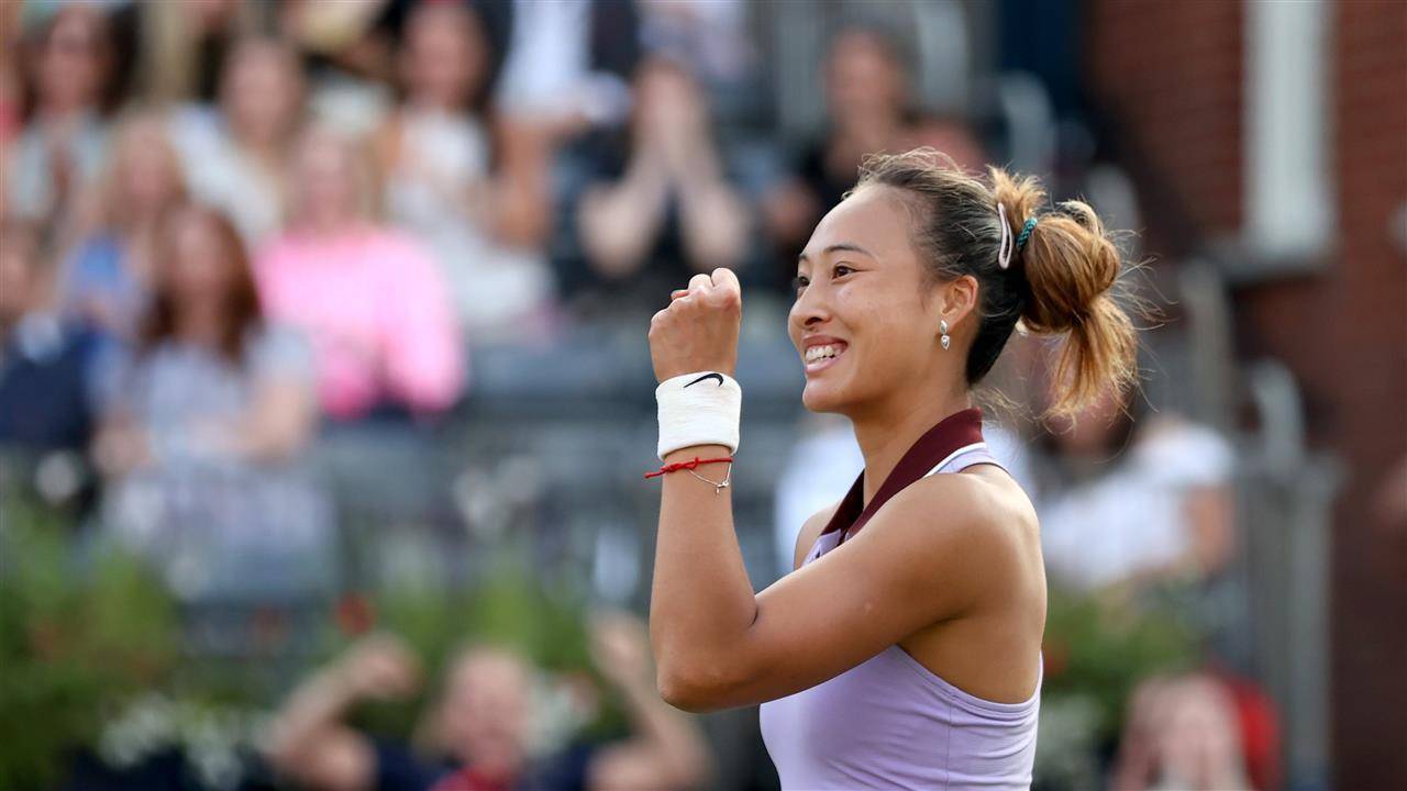 皇冠信用登2代理
_喜讯皇冠信用登2代理
！郑钦文淘汰前美网冠军首进草地赛四强！即时排名升至世界第四