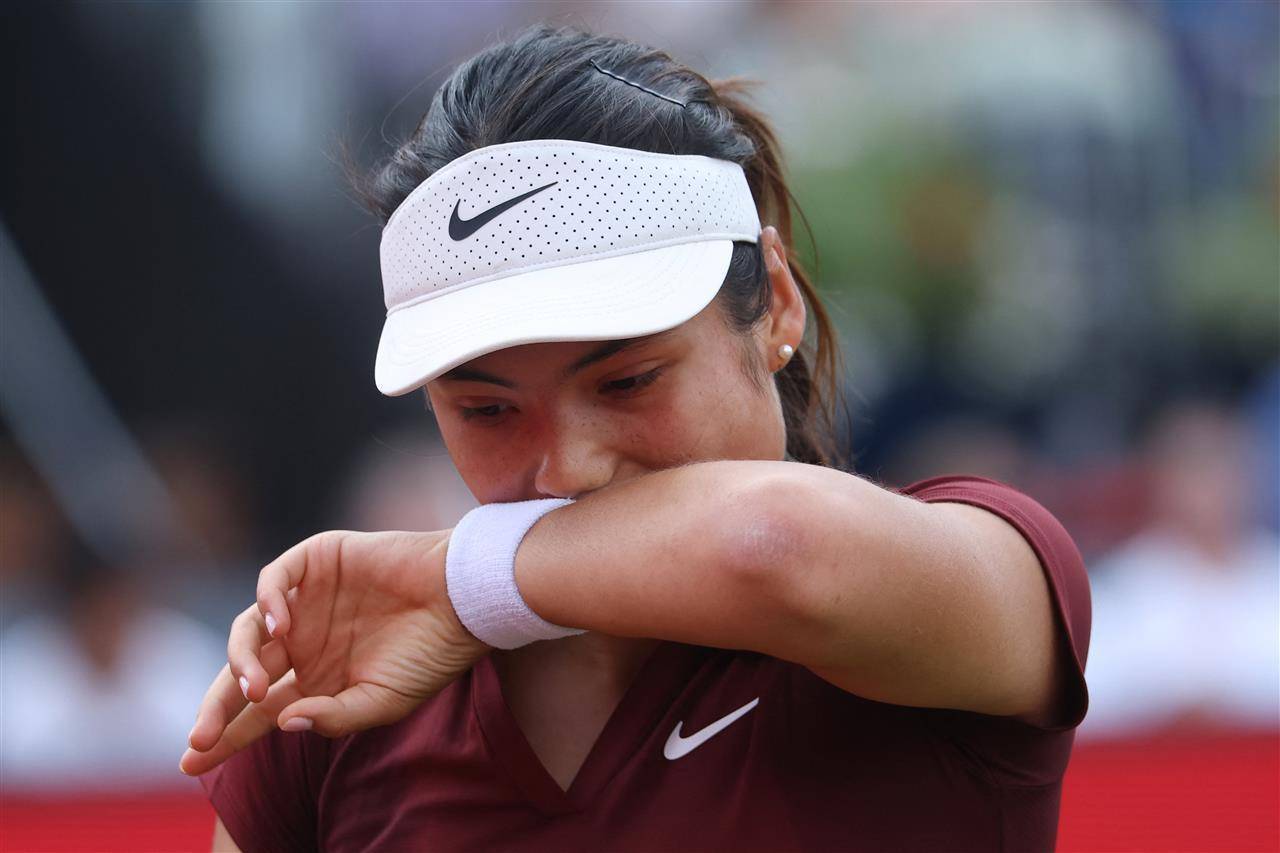 皇冠信用登2代理
_喜讯皇冠信用登2代理
！郑钦文淘汰前美网冠军首进草地赛四强！即时排名升至世界第四