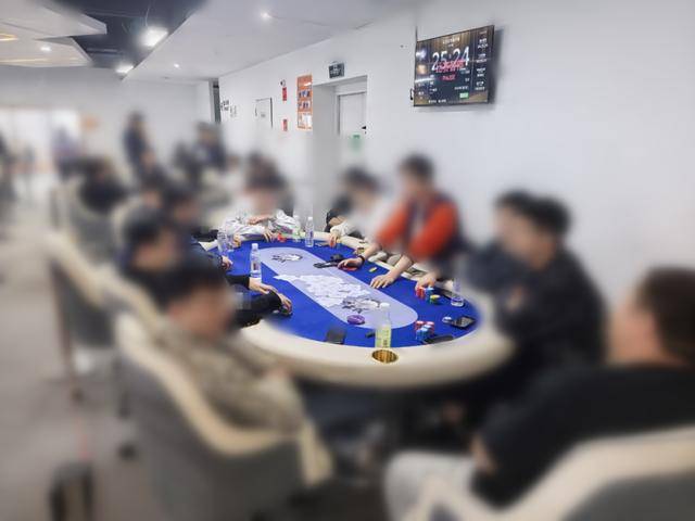 皇冠信用盘如何开户
_深夜皇冠信用盘如何开户
，昆明70人被当场带走