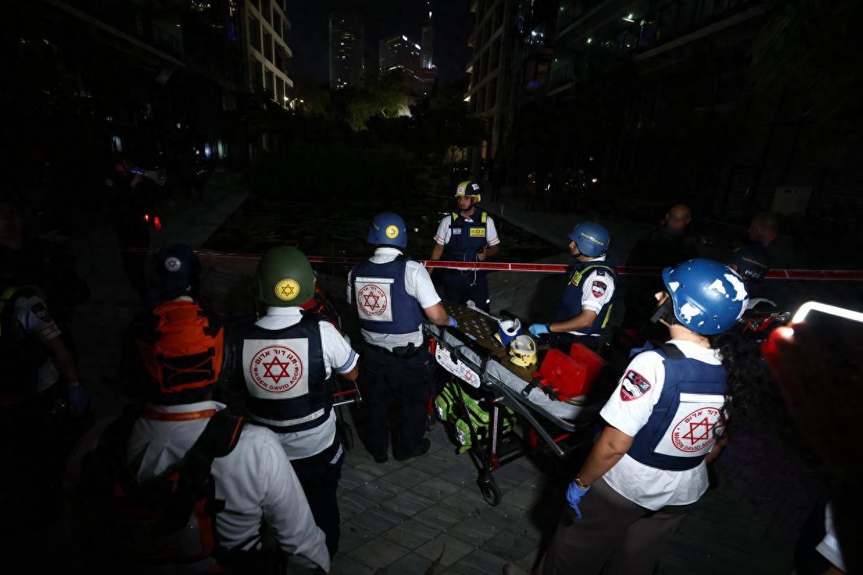 迈阿密国际vs波尔图
_伊朗大规模导弹袭击震慑中东迈阿密国际vs波尔图
,以色列防御体系告急,美国是否会出手相助?