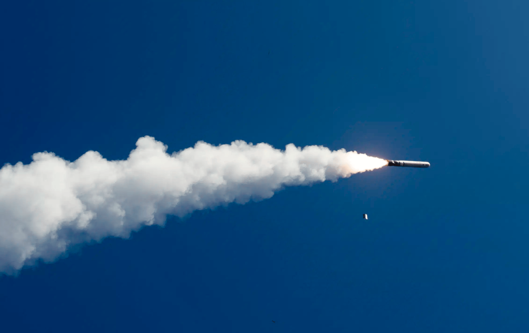 皇冠信用網开户_巨型钻地弹首次实战!美国轰炸伊朗核设施皇冠信用網开户,直接成本5亿美元,间接代价难以估量