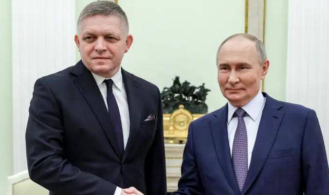 皇冠信用庄家_特朗普要把北约32国皇冠信用庄家,全绑上战车!菲佐撂挑子,推牌不玩了