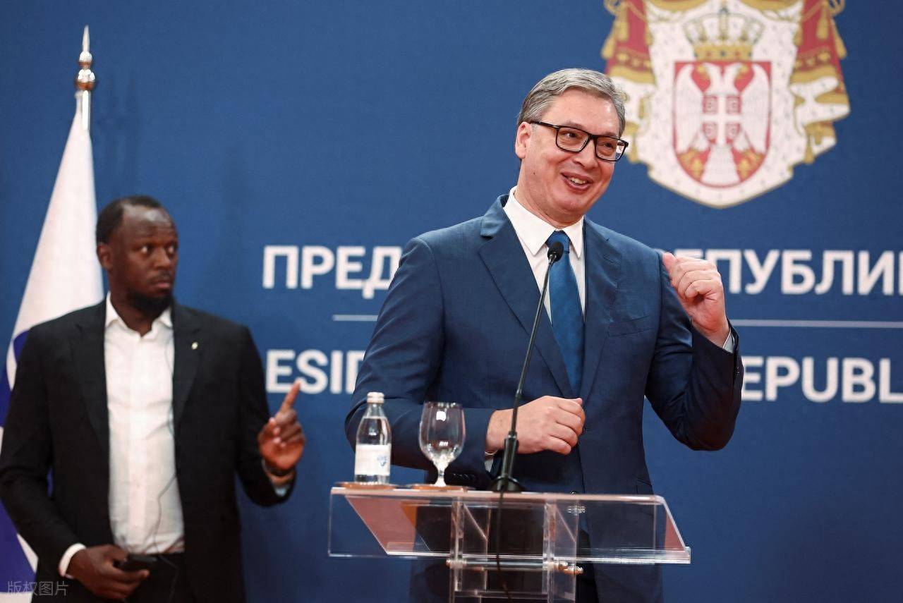 波兰超级联赛_从16亿到零波兰超级联赛，塞尔维亚全面暂停军火出口，只因被俄指背刺？武契奇陷入两难选择！