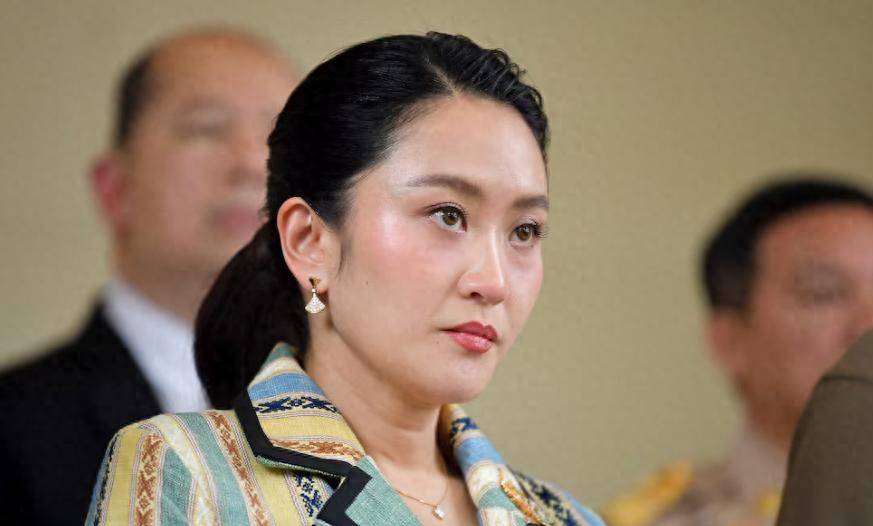 法国U19(女) v 西班牙U19(女)_泰国打响战役!洪森接过指挥权法国U19(女) v 西班牙U19(女),两国元首坐镇前线,大战爆发苗头