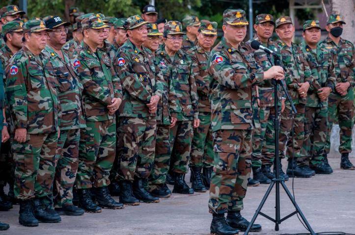 法国U19(女) v 西班牙U19(女)_泰国打响战役!洪森接过指挥权法国U19(女) v 西班牙U19(女),两国元首坐镇前线,大战爆发苗头
