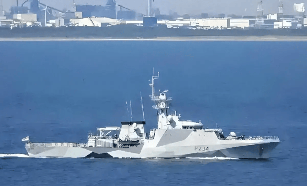 皇冠登1登2登3出租_中国报复绝不隔夜！英舰强闯台海仅24小时皇冠登1登2登3出租，中方重申马岛属于阿根廷