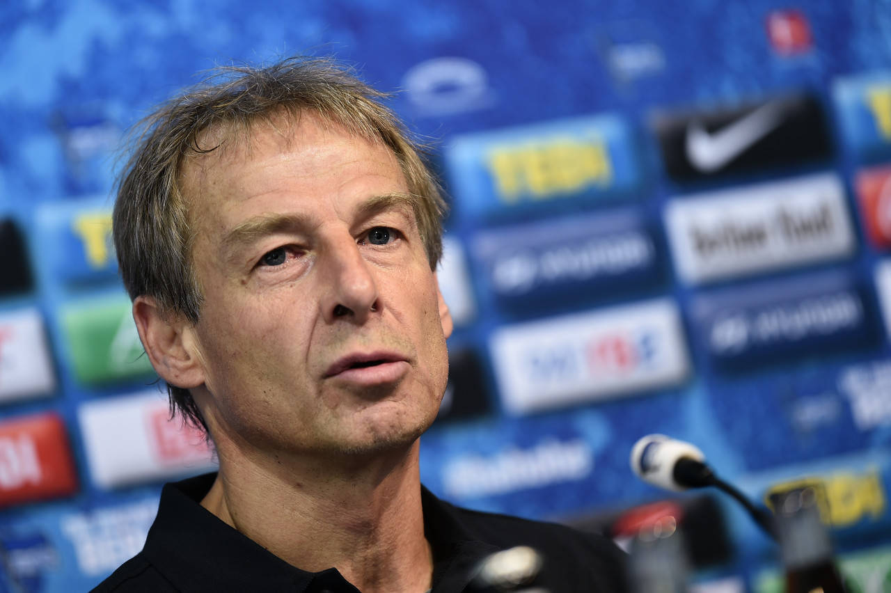 香港足球聯賽
_克林斯曼：只有梅西可以不防守香港足球聯賽
，阿隆索得让姆巴佩和维尼修斯回防