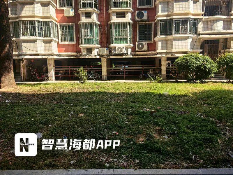 皇冠信用平台出租出售_太恶心了！福州一小区业主崩溃：“有人高空抛屎皇冠信用平台出租出售，溅得到处都是！”