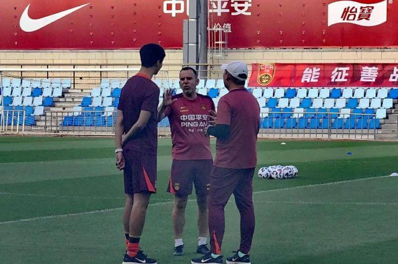 皇冠信用網网址_新国足大连开练 久尔杰维奇：非常开心接受这个任务