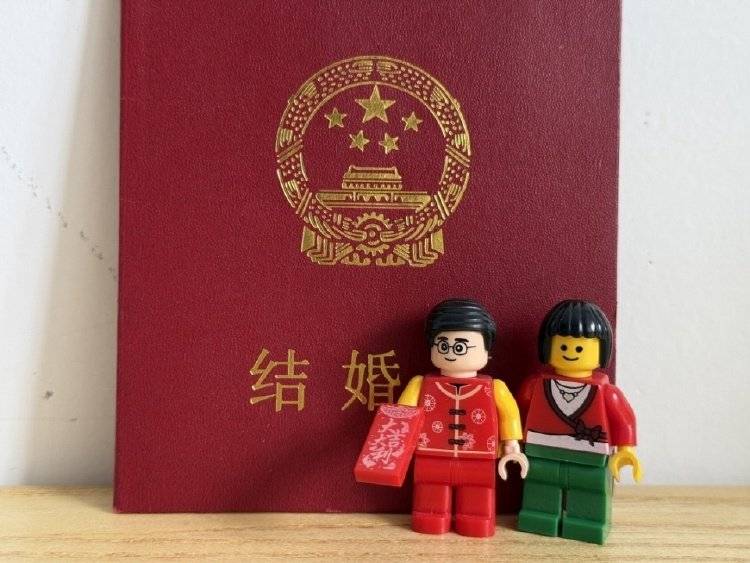 皇冠信用網代理_男子相亲闪婚后发现女方有精神残疾皇冠信用網代理，10万彩礼被8个媒人分走8万