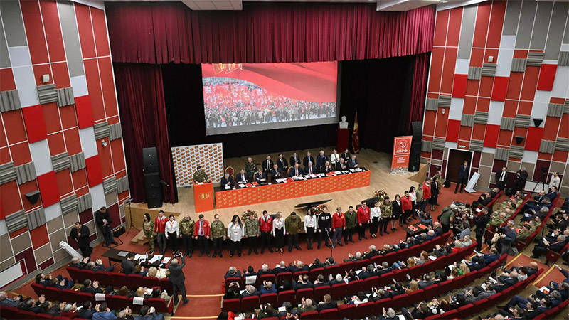 皇冠信用盘需要押金吗_俄共通过决议：认定赫鲁晓夫关于斯大林个人崇拜的报告存在错误