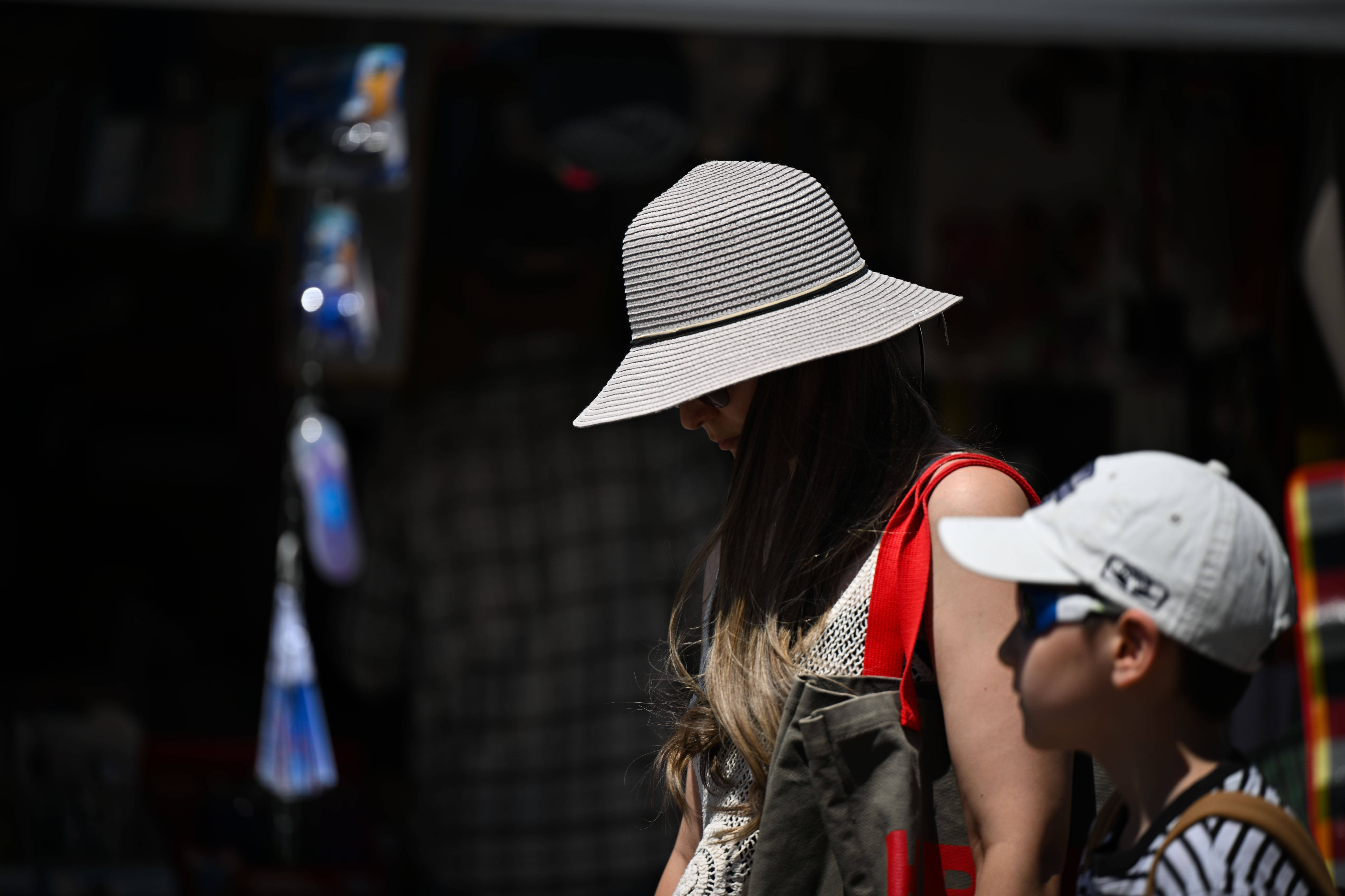 皇冠公司的代理怎么拿_哈萨克斯坦阿拉木图迎来高温天气