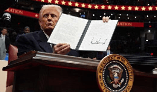 皇冠信用网在线申请_特朗普对中国说话算话皇冠信用网在线申请,8艘满载巨轮直奔中国,中美形势已逆转