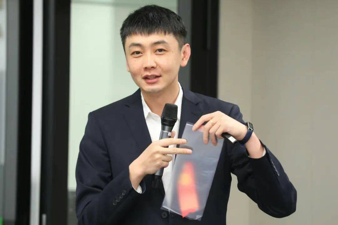 拉斯维加斯王牌篮球
_浙里寻新记|“浙”件神奇马甲拉斯维加斯王牌篮球
,大热天穿上可直降到8℃