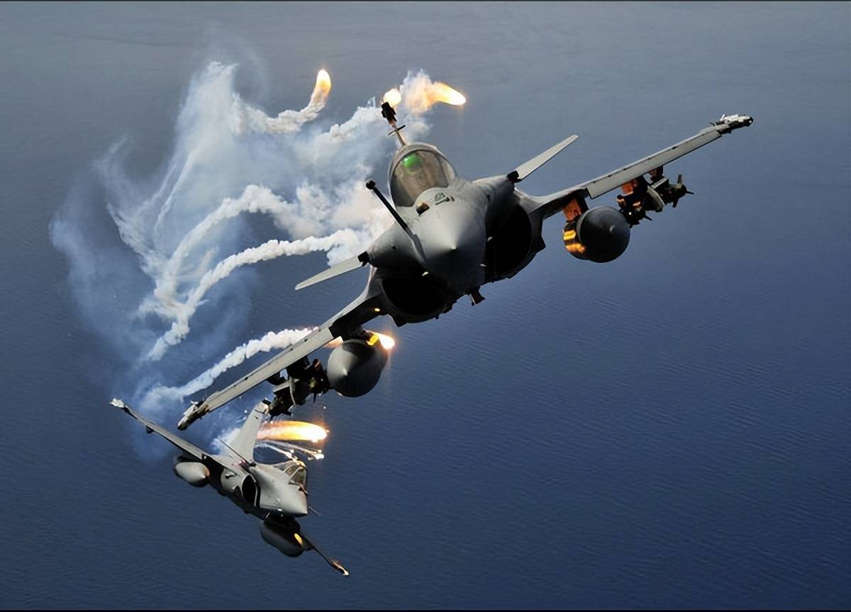 皇冠信用网如何申请
_3名阵风飞行员当场阵亡皇冠信用网如何申请
,超250人战死,终于明白印度为何拒绝公布伤亡人数