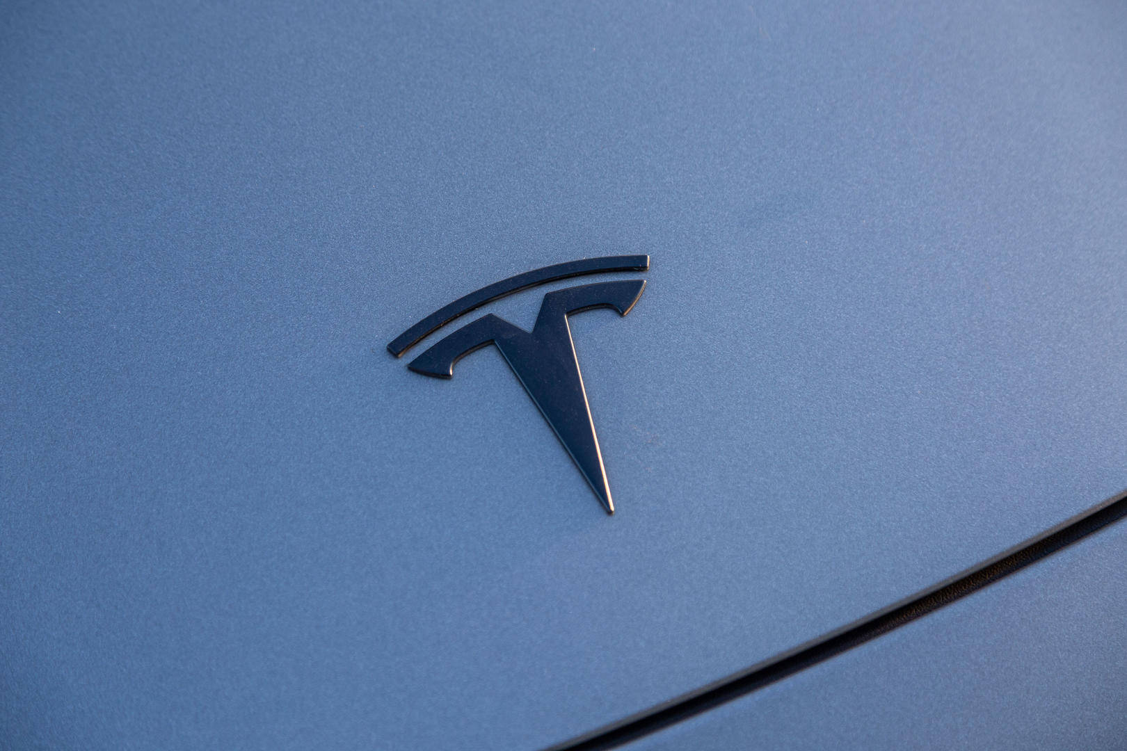 皇冠登2代理
_特斯拉车顶维权女车主终审败诉皇冠登2代理
,被判赔偿17万元,媒体人封某被判赔偿25万元