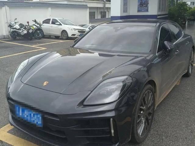 皇冠信用网APP下载_离奇皇冠信用网APP下载!昆明一辆140万的保时捷在停车场凭空消失