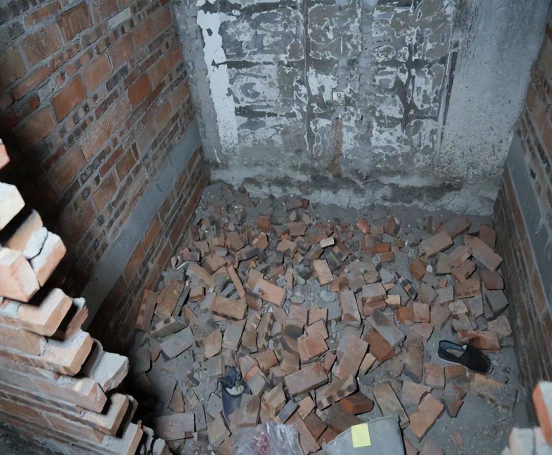 诺丁汉森林vs布伦特福德
_3人高坠身亡诺丁汉森林vs布伦特福德
！深圳官方发布较大事故调查报告