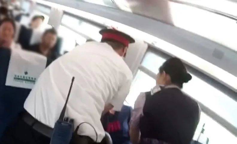 皇冠信用网登3代理
_沈阳北站始发皇冠信用网登3代理
！G3483次列车上发生紧急情况