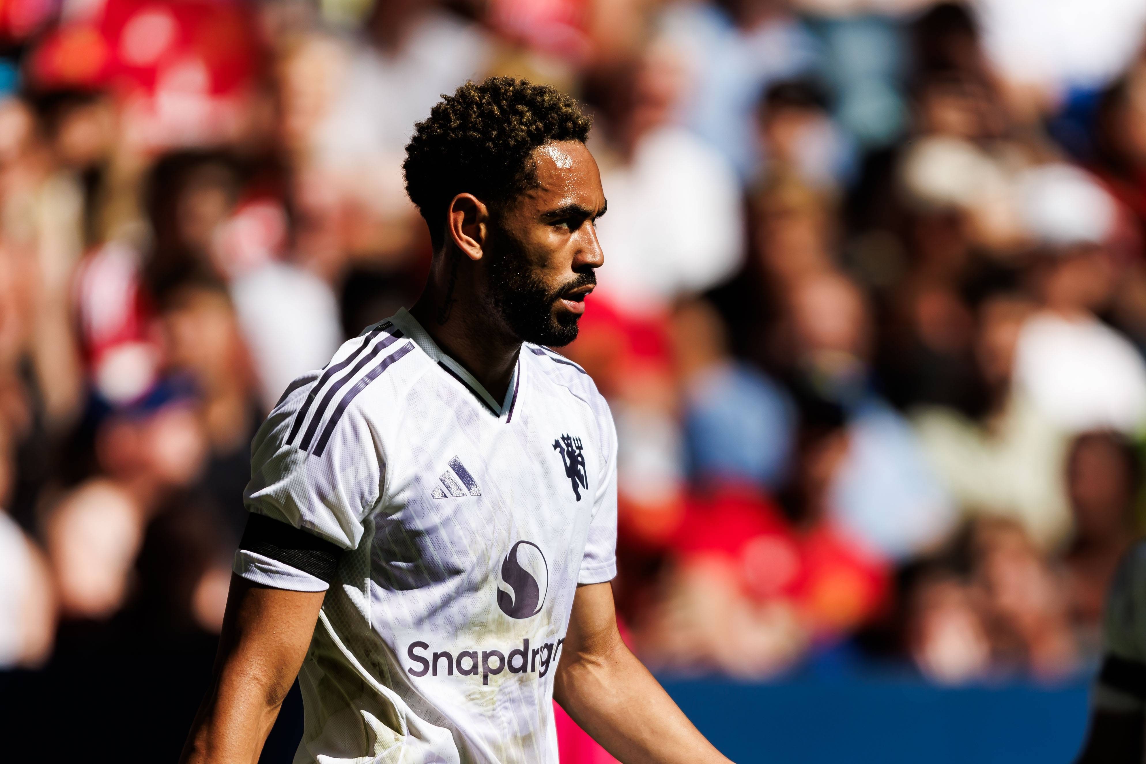 怎么注册皇冠信用网
_狼王！电讯报：库尼亚严肃要求卢克-肖加快传球怎么注册皇冠信用网
，展现出独特气质