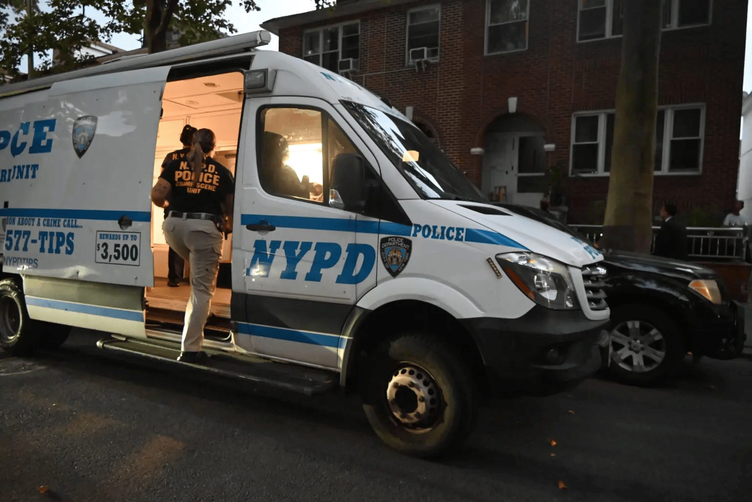 皇冠信用网平台出租
_86岁华人在美国家中死亡一星期皇冠信用网平台出租
，脖子上缠着围巾，埋在棉被里