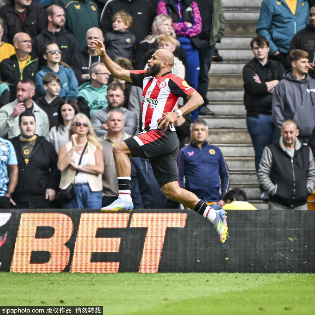 皇冠信用网哪里申请
_曼联秘密武器曝光：沃特金斯加盟或成现实