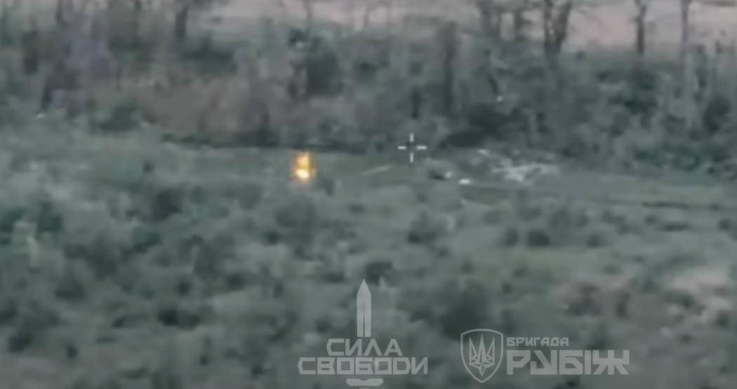 皇冠信用網开户
_乌军称救出一名被困俄军后方的士兵：用无人机空投电动自行车