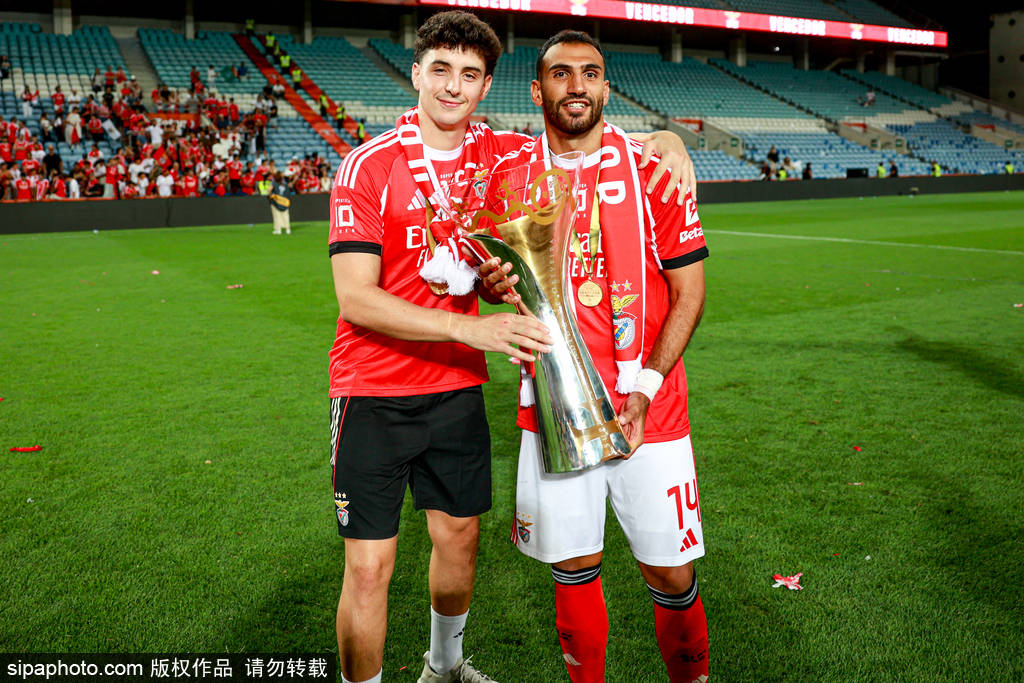 皇冠信用登1
_曼联引援新动向：若无法签下塞斯科皇冠信用登1
，阿格霍瓦与帕夫利季斯成替代人选！