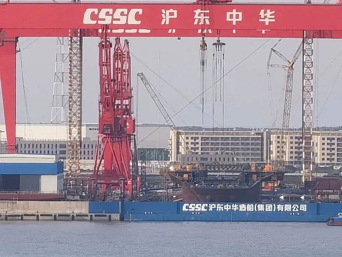 皇冠信用網登2代理
_075四号舰“湖北”舰正式官宣皇冠信用網登2代理
！有了076为何还在持续造075？