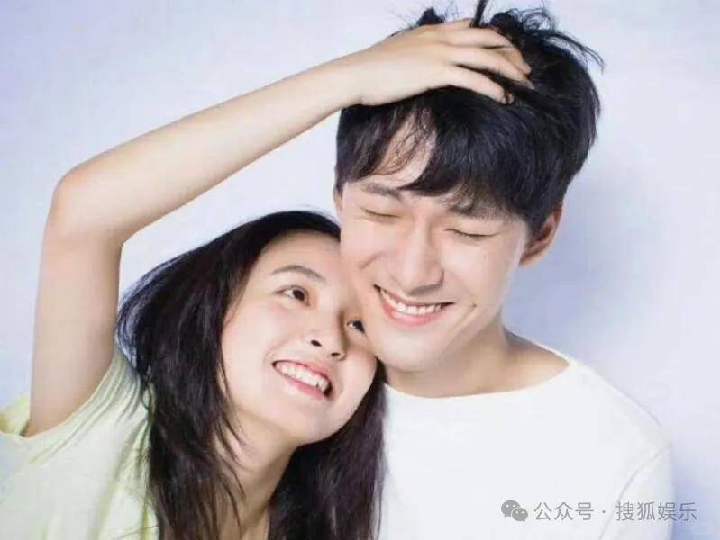 皇冠信用开号
_离婚三年又被拍到亲密逛超市皇冠信用开号
，他俩这是纯带娃还是真复合了？