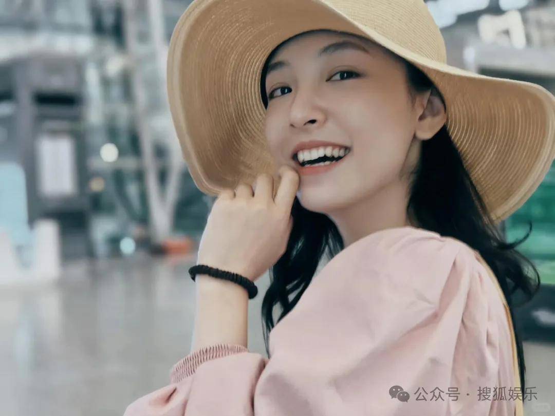 皇冠信用开号
_离婚三年又被拍到亲密逛超市皇冠信用开号
，他俩这是纯带娃还是真复合了？