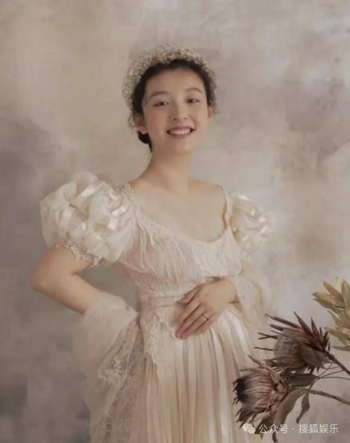 皇冠信用开号
_离婚三年又被拍到亲密逛超市皇冠信用开号
，他俩这是纯带娃还是真复合了？