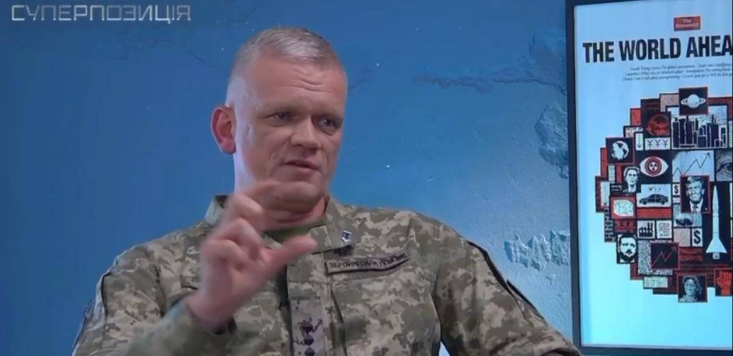 阿根廷职业联赛
_乌军法械旅全面反击阿根廷职业联赛
，豹2坦克冲入红军城中心，向俄军敢死队开炮