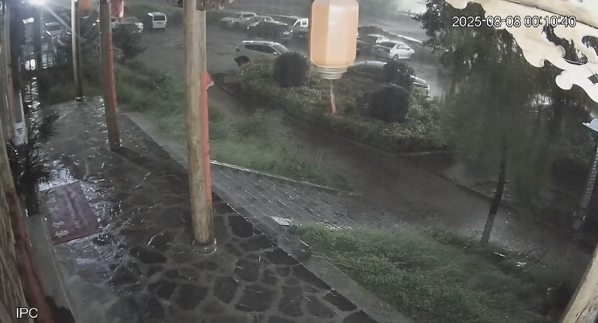 阿根廷职业联赛特别投注
_山洪爆发致甘肃榆中一河道涨水3米阿根廷职业联赛特别投注
,监控拍下洪水冲走10余辆汽车,1分钟清空停车场