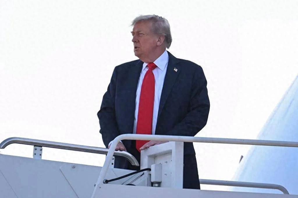 皇冠信用網在哪里开通
_特朗普已出发皇冠信用網在哪里开通
，带了这些人