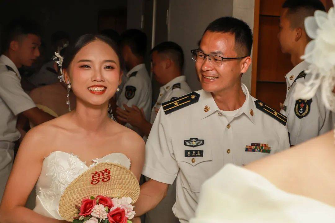 英格兰超级联赛_恭喜英格兰超级联赛,他们结婚了!