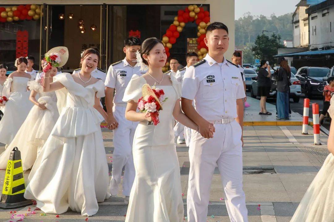 英格兰超级联赛_恭喜英格兰超级联赛,他们结婚了!