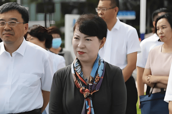 如何代理皇冠信用网_正部级美女大员被查！千万华服堆满多套住宅如何代理皇冠信用网，化妆团队提前数小时待命~