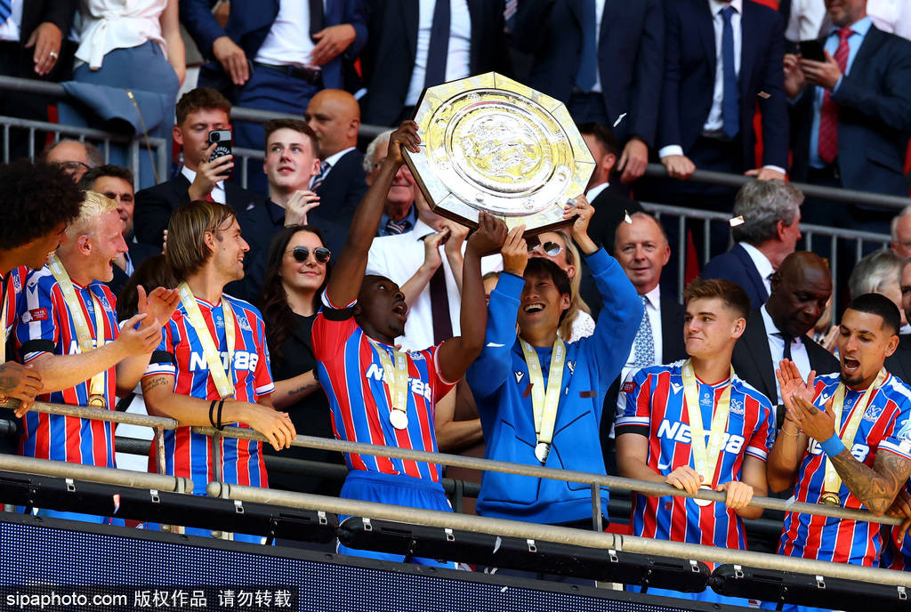 德国甲组联赛
_如你所愿!埃泽10年前社媒:等我成功了德国甲组联赛
,你们肯定会找出这条推文