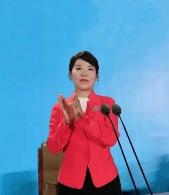 皇冠信用网开户
_“换装主席”王莉霞的堕落：从光鲜人设到腐败深渊