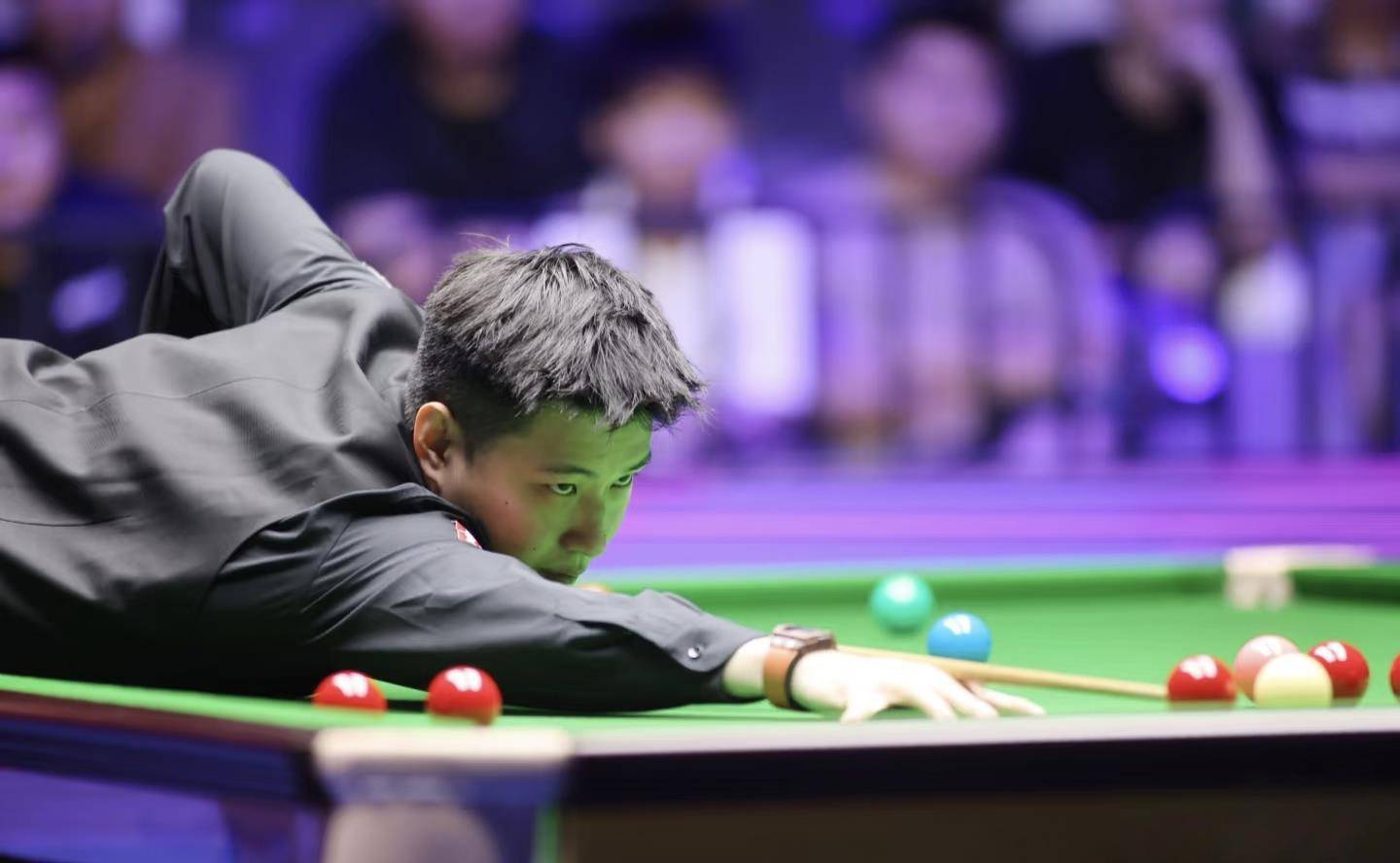 如何申请皇冠信用盘
_赵心童两杆破百淘汰史蒂文斯如何申请皇冠信用盘
，晋级斯诺克武汉公开赛32强